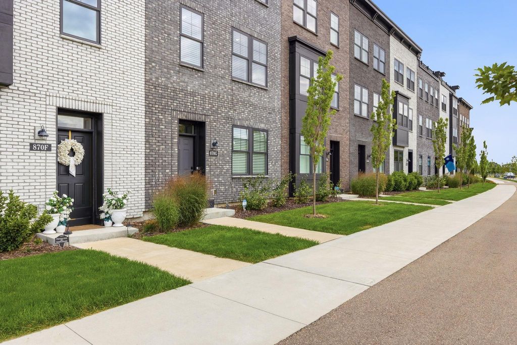 870 Mount Curve Boulevard G, Saint Paul, MN 55116 — exterior
