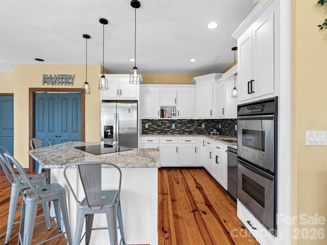 6 Jackson Cove Road, Leicester, NC 28748