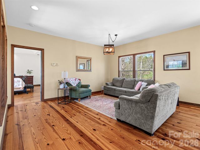 6 Jackson Cove Road, Leicester, NC 28748