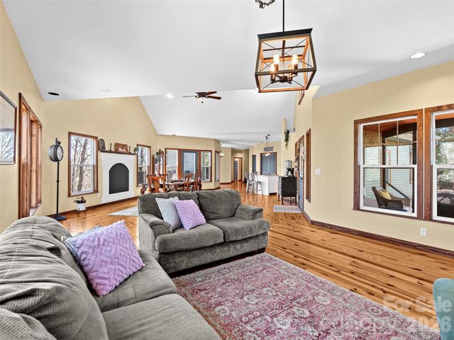 6 Jackson Cove Road, Leicester, NC 28748