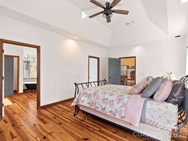 6 Jackson Cove Road, Leicester, NC 28748