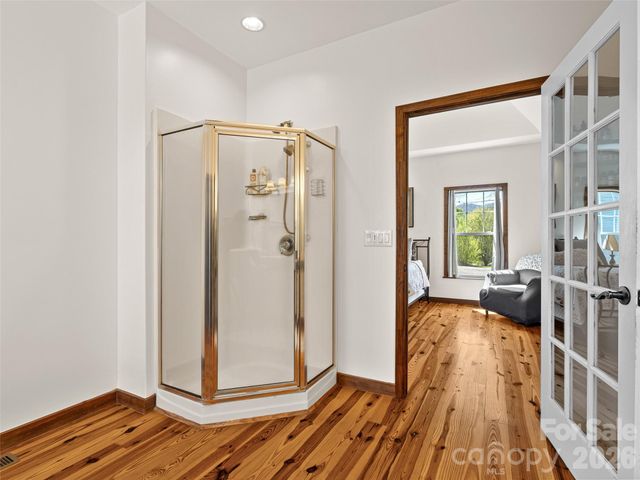 6 Jackson Cove Road, Leicester, NC 28748