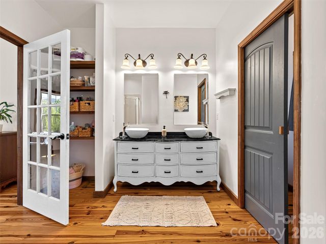 6 Jackson Cove Road, Leicester, NC 28748