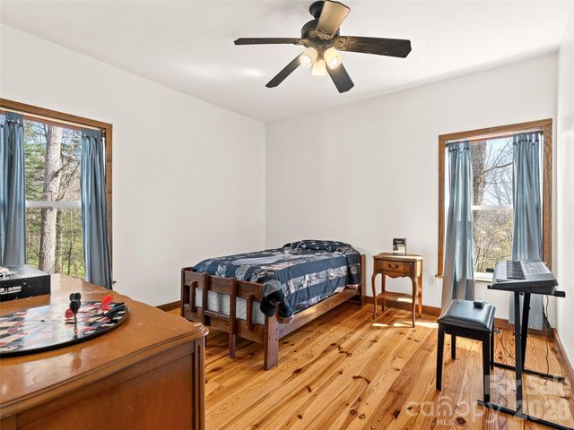 6 Jackson Cove Road, Leicester, NC 28748