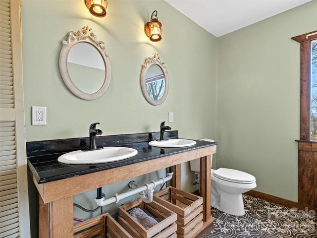 6 Jackson Cove Road, Leicester, NC 28748
