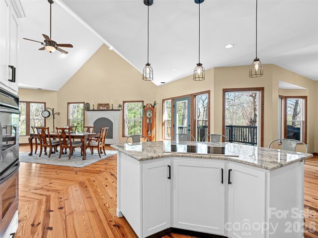 6 Jackson Cove Road, Leicester, NC 28748