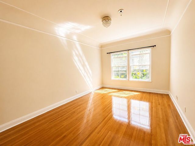 9945 Robbins Drive 102, Beverly Hills, CA 90212