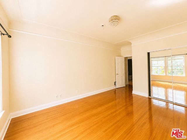 9945 Robbins Drive 102, Beverly Hills, CA 90212