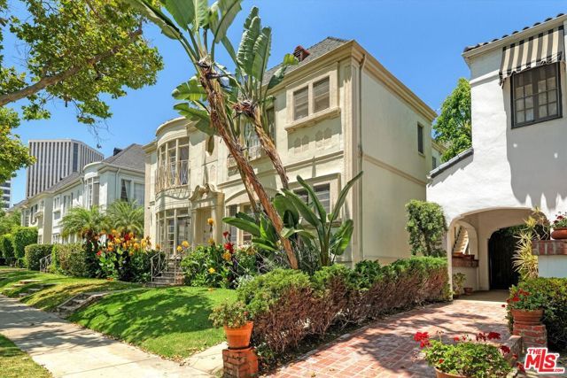 9945 Robbins Drive 102, Beverly Hills, CA 90212