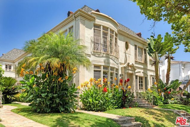 9945 Robbins Drive 102, Beverly Hills, CA 90212