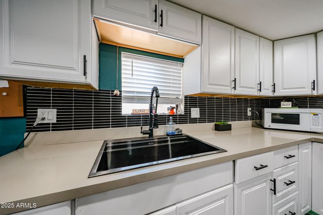 8595 N 71st Avenue 87, Glendale, AZ 85301