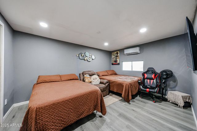 8595 N 71st Avenue 87, Glendale, AZ 85301