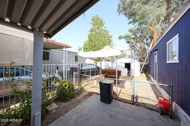 8595 N 71st Avenue 87, Glendale, AZ 85301