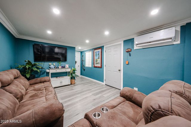 8595 N 71st Avenue 87, Glendale, AZ 85301