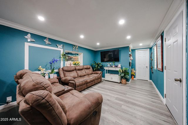 8595 N 71st Avenue 87, Glendale, AZ 85301