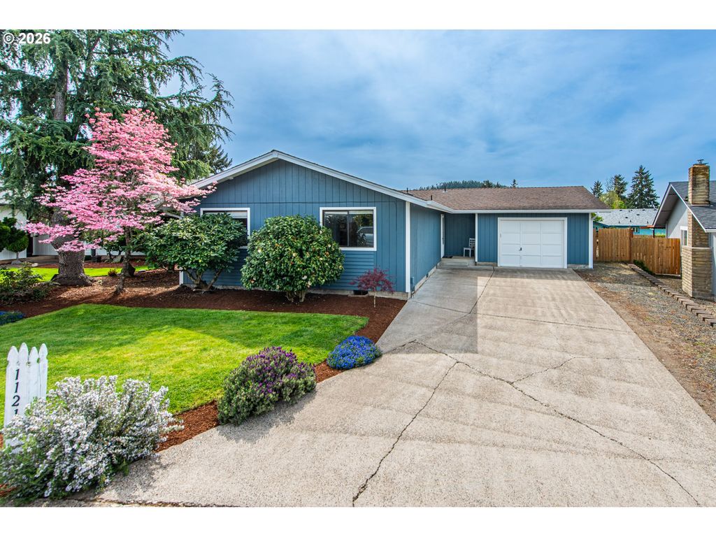 1121 CEDAR Pl, Creswell, OR 97426