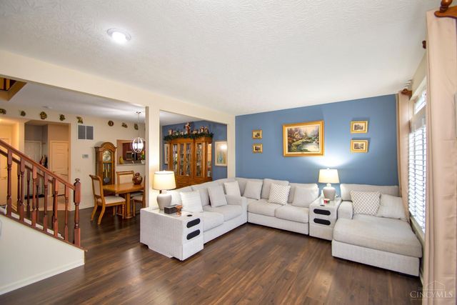 5927 Castlewood Crossing, Miami Twp, OH 45150