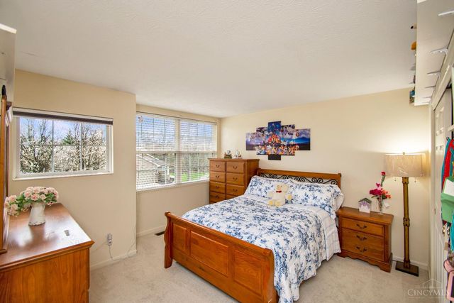 5927 Castlewood Crossing, Miami Twp, OH 45150