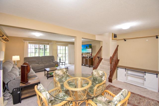 5927 Castlewood Crossing, Miami Twp, OH 45150