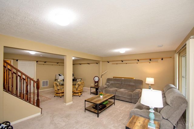 5927 Castlewood Crossing, Miami Twp, OH 45150