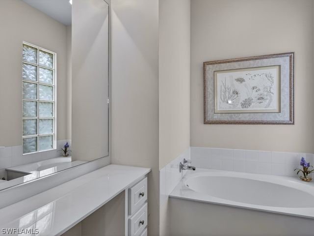 5324 Hawkesbury WAY, Naples, FL 34119