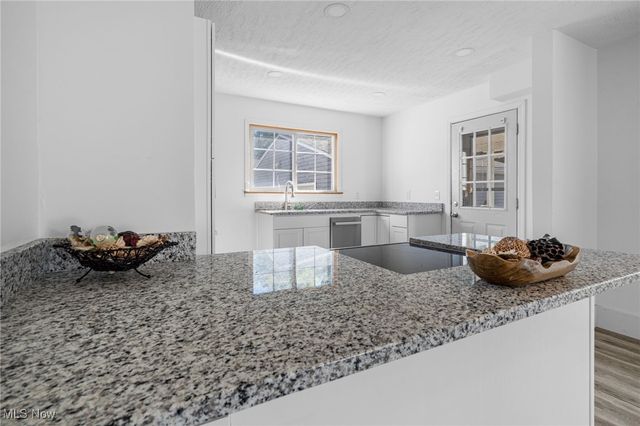 3958 Warner Street, Mogadore, OH 44260