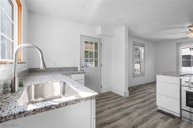 3958 Warner Street, Mogadore, OH 44260