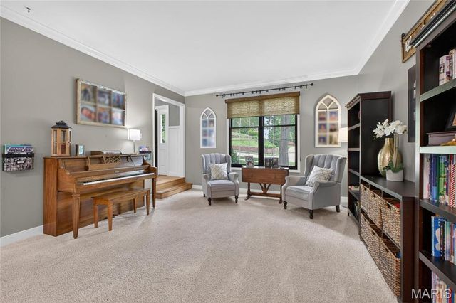 12143 Bent Brook Road, Des Peres, MO 63122