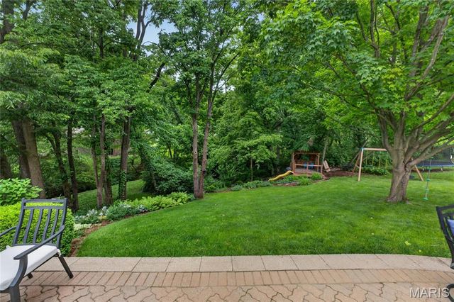 12143 Bent Brook Road, Des Peres, MO 63122