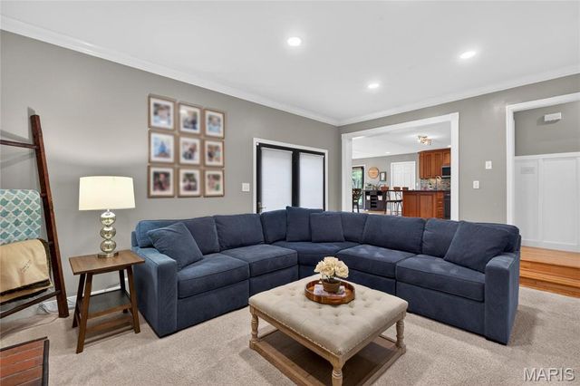 12143 Bent Brook Road, Des Peres, MO 63122