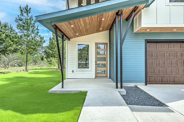 141 Awehi LN, Bastrop, TX 78602