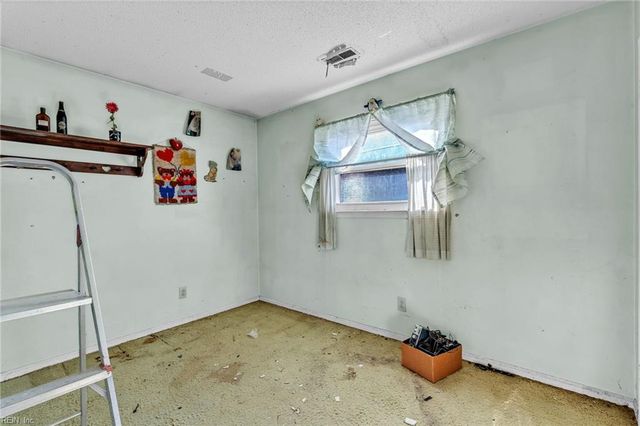 2913 Guther PL, Virginia Beach, VA 23453