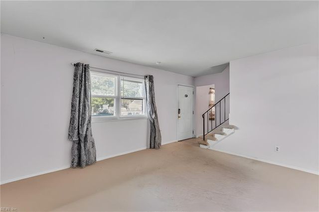 2913 Guther PL, Virginia Beach, VA 23453
