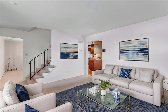 2913 Guther PL, Virginia Beach, VA 23453
