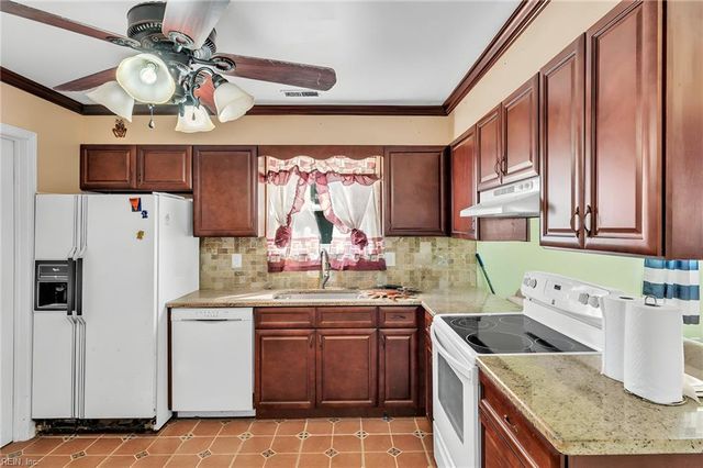 2913 Guther PL, Virginia Beach, VA 23453