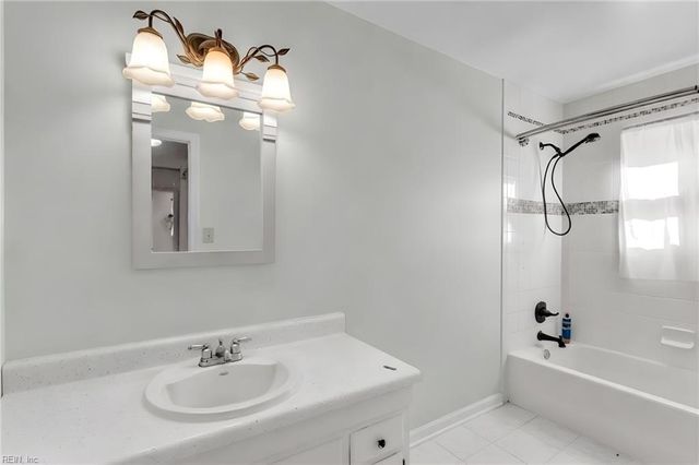2913 Guther PL, Virginia Beach, VA 23453