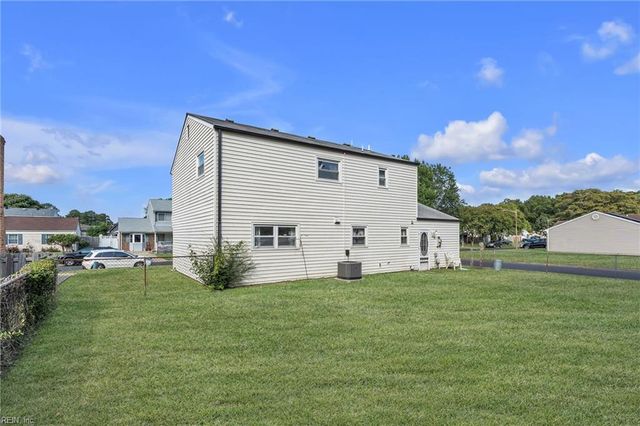 2913 Guther PL, Virginia Beach, VA 23453