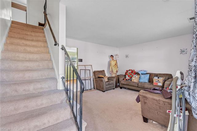 2913 Guther PL, Virginia Beach, VA 23453