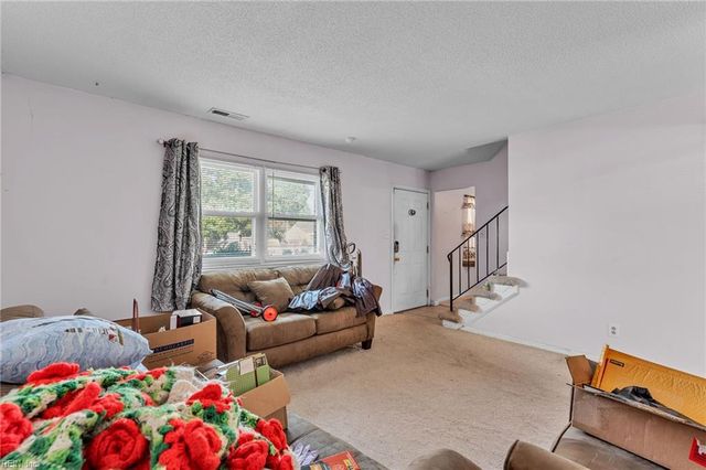 2913 Guther PL, Virginia Beach, VA 23453
