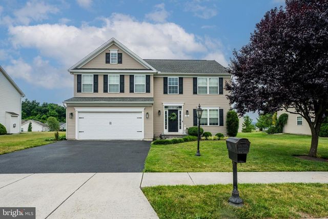 72 BATTALION LN, Gettysburg, PA 17325