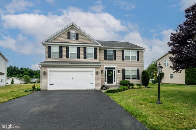 72 BATTALION LN, Gettysburg, PA 17325