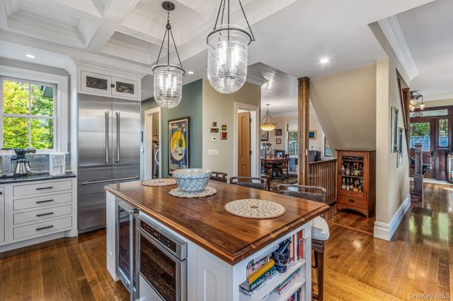 40 Park Way, Sea Cliff, NY 11579