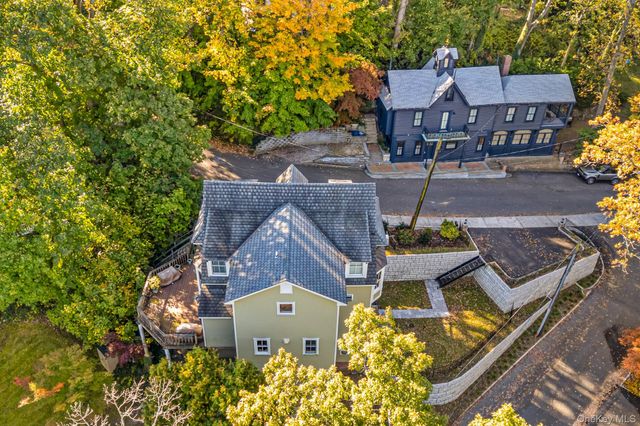 40 Park Way, Sea Cliff, NY 11579