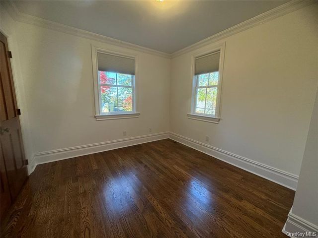 40 Park Way, Sea Cliff, NY 11579