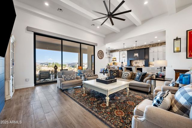 1650 W LUCKY Lane, San Tan Valley, AZ 85144