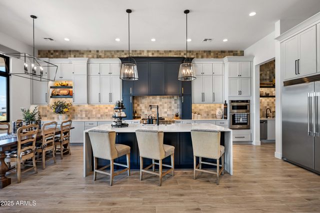 1650 W LUCKY Lane, San Tan Valley, AZ 85144