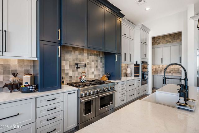 1650 W LUCKY Lane, San Tan Valley, AZ 85144