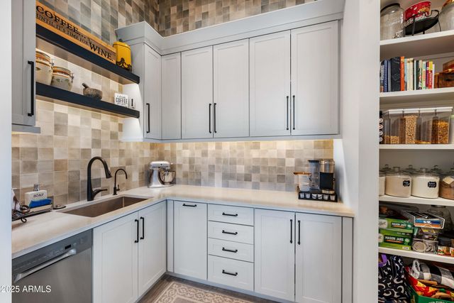 1650 W LUCKY Lane, San Tan Valley, AZ 85144