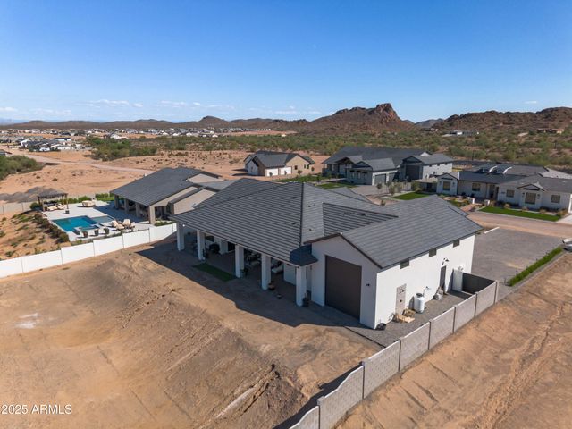 1650 W LUCKY Lane, San Tan Valley, AZ 85144