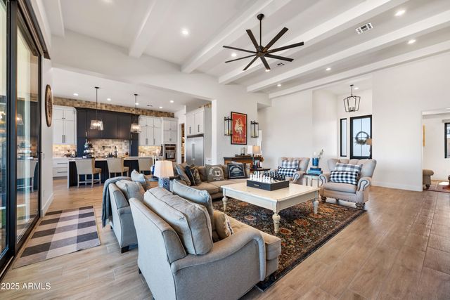 1650 W LUCKY Lane, San Tan Valley, AZ 85144